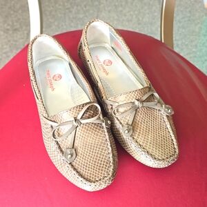 Marc Joseph leather loafer slip on. Size 7 1/2, nude snake pattern.